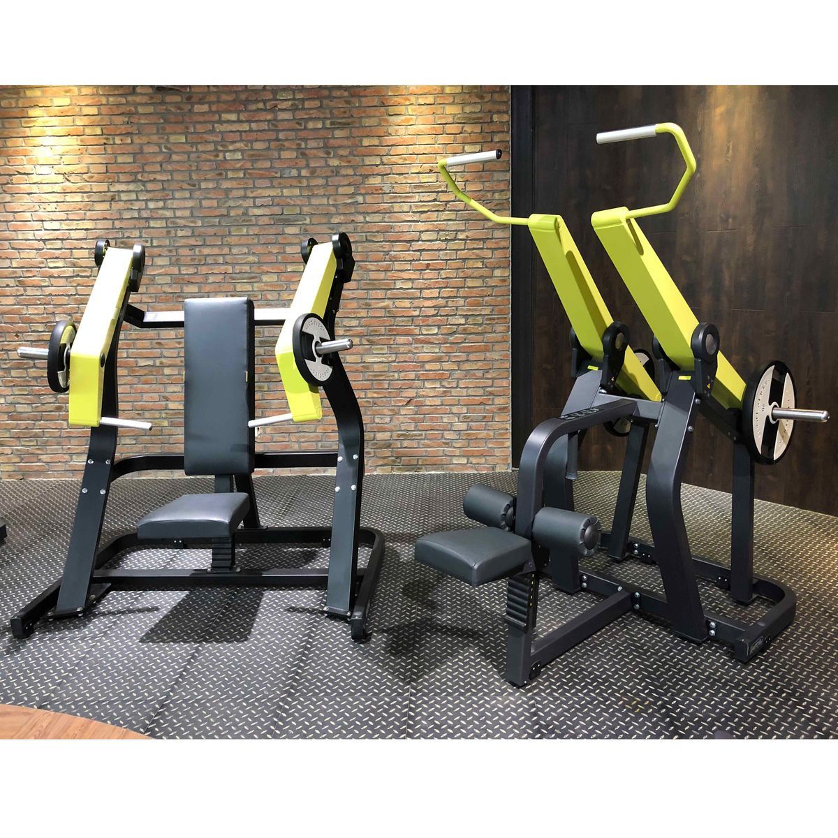 915_incline_chest_press_2_-1.jpg